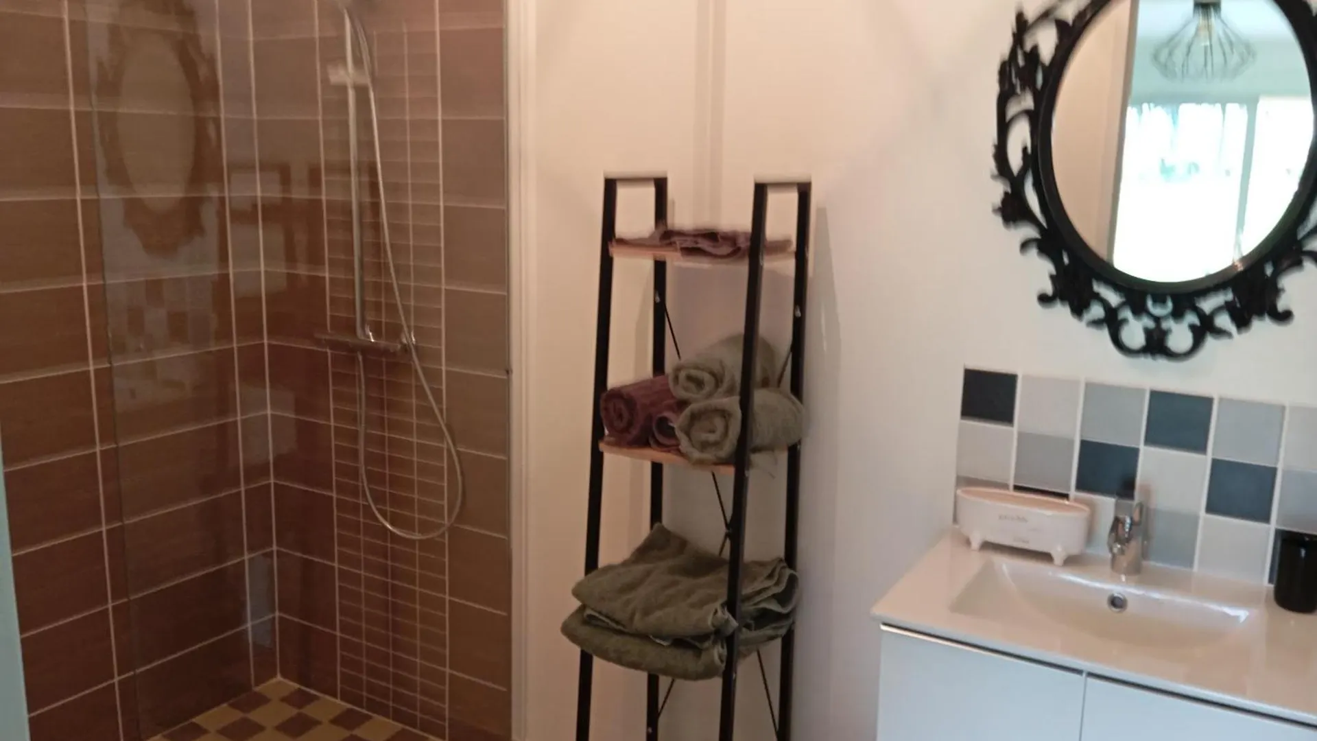 Sas Au Brunet Saint-Elix-Theux Bed & Breakfast